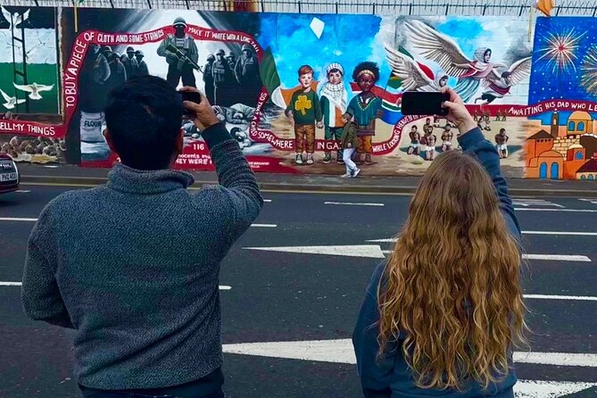 2 Hour Private Belfast Taxi Cab Tour of Troubles & Peace walls - Divis Street’s international mural wall
