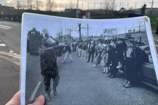 2 Hour Private Belfast Taxi Cab Tour of Troubles & Peace walls - Bombay Street and the roots of community division
