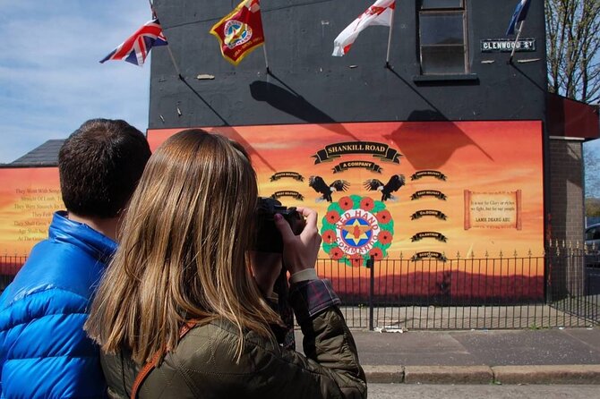 2 Hours Republican & Loyalist Mural Black Taxi Tour from Belfast - The old jail and the story of imprisonment