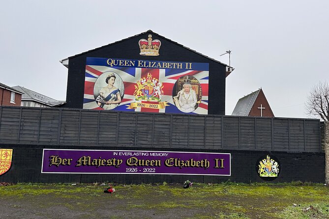 2 Hours Republican & Loyalist Mural Black Taxi Tour from Belfast - The Bobby Sands mural and Republican memory