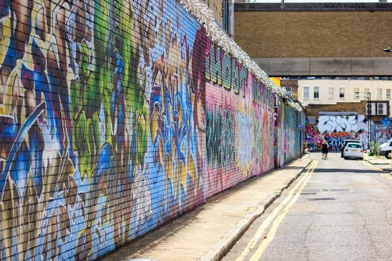 ADVANCED GRAFFITI STREET ART TOUR / SHOREDITCH / EAST LONDON - Photography, pace, and practical comfort