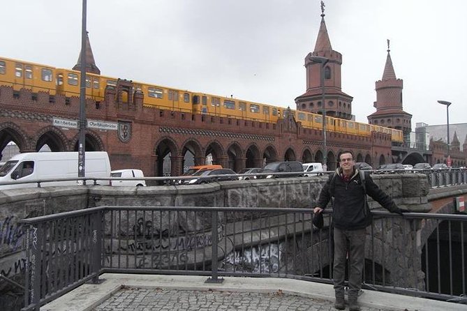 Alternative Berlin Private Tour with Jacob - Graffiti and Squats - Hackesche Höfe and the city after dark