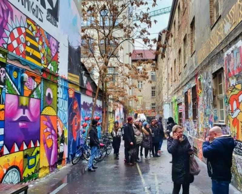 Alternative Berlin / Street art tour - Private group - Why this Berlin tour feels different