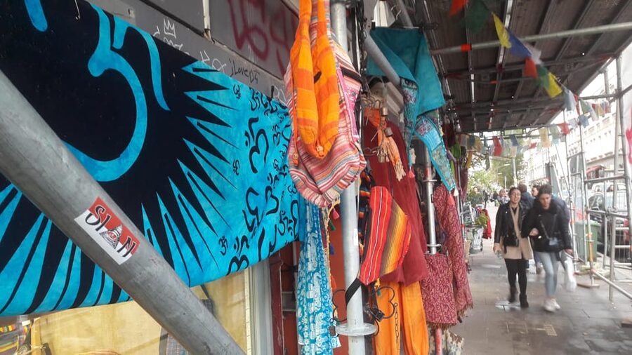Alternative Berlin / Street art tour - Private group - The Kiez, food, and neighborhood tips