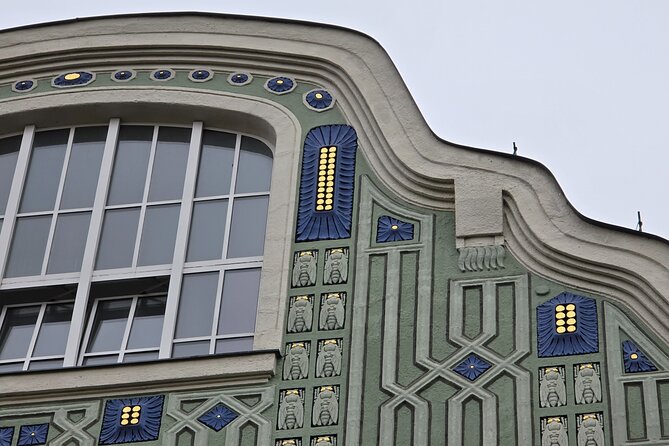 Art Nouveau Meets Street Art in Munich (Max. 12 guests) - Is $42 a fair price?