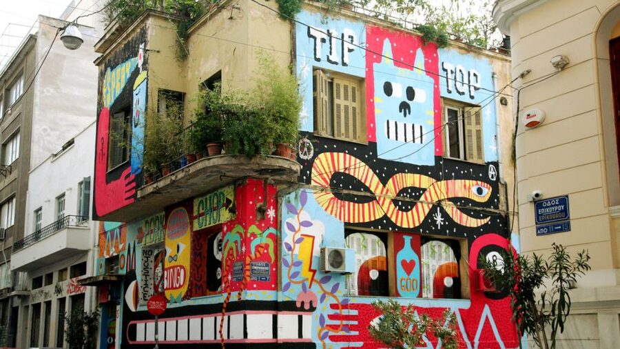 Athens: Street Art Treasure Hunt with Food Stop - How much art do you really get?