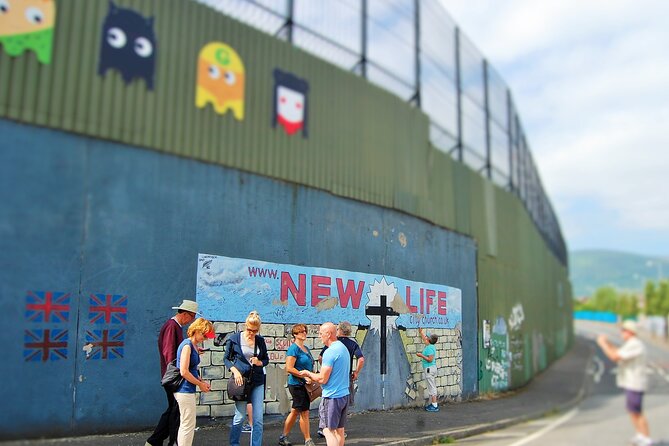 Award Winning Express 2 Hours Belfast Black Taxi/Cab tours - Shankill Road: loyalist murals and the roots of the conflict