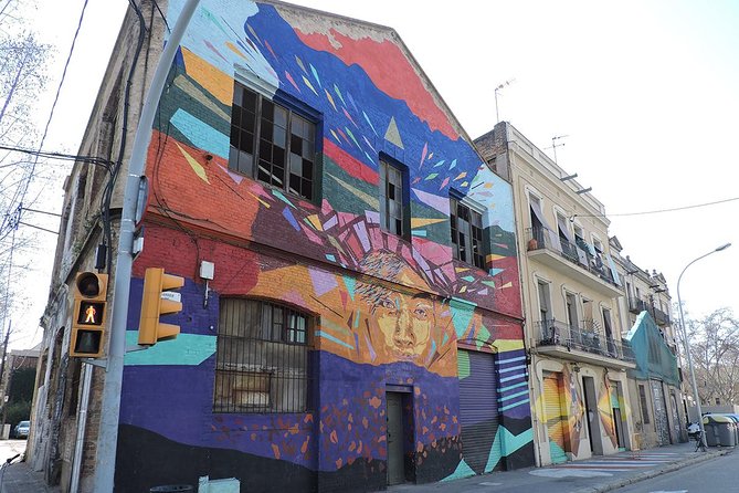 Barcelona Street Art and Graffitti Bicycle Tour - The guide can shape the whole outing