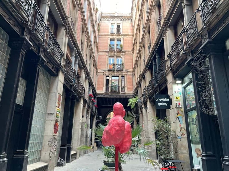 Barcelona: Street Art & Visit to Galleries Tour - MACBA and the meeting of street and contemporary art