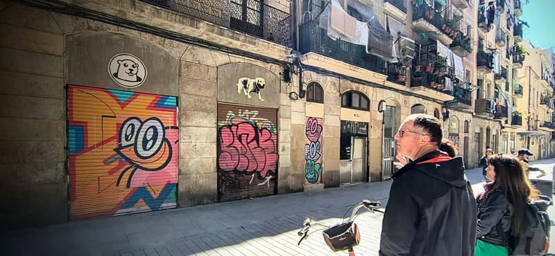 Barcelona | StreetArt Bike Tour Moco Museum - Keith Haring’s Mural del Sida