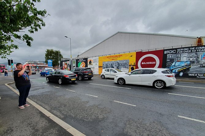 Belfast Cab Tour of Peacewalls, Murals and the Famous Titanic Slips - Belfast Castle, Cave Hill, and lunch with a view