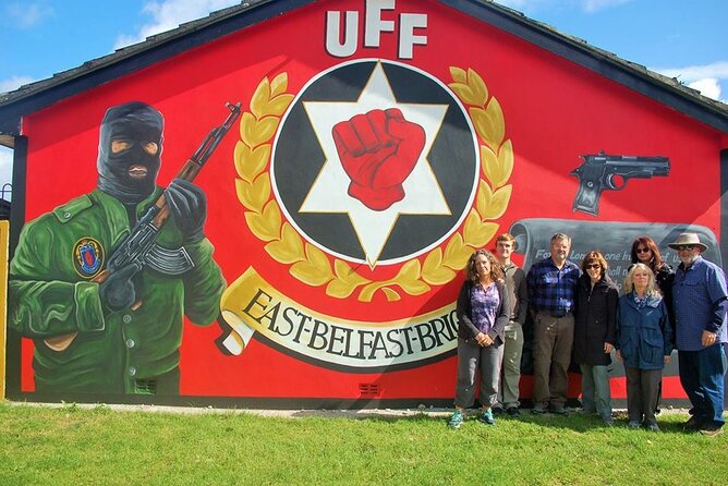 Belfast Famous Black Taxi Tour Political Murals & Peace Wall 2 Hr - Why a black taxi is the right way to see Belfast