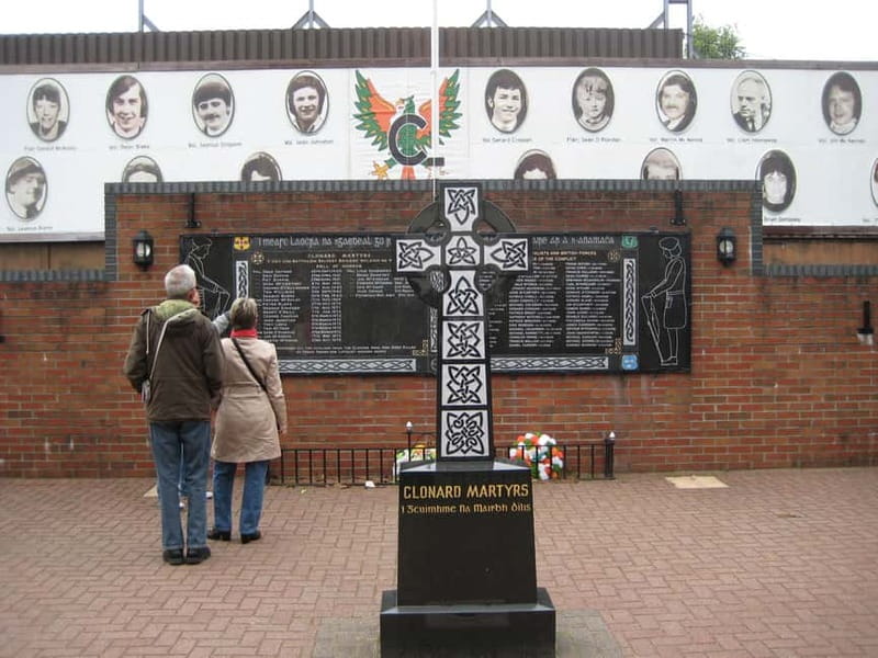 Belfast: Private Black Taxi Cab Political Murals Tour - Is $50 per person good value?