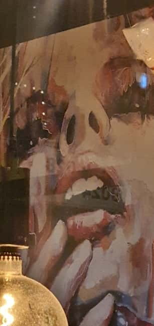Belfast : Pub Music , Street Art Experience Walking Tour - Street art that gives Belfast a voice
