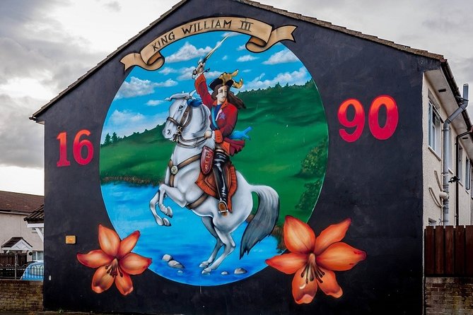 Belfast's Political Mural Taxi Tour - Entering Shankill Road and hearing another viewpoint