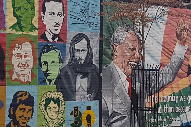 Belfast Troubles Murals Street Art and Peace Wall Walking Tour - The Peace Wall and the reality of separation