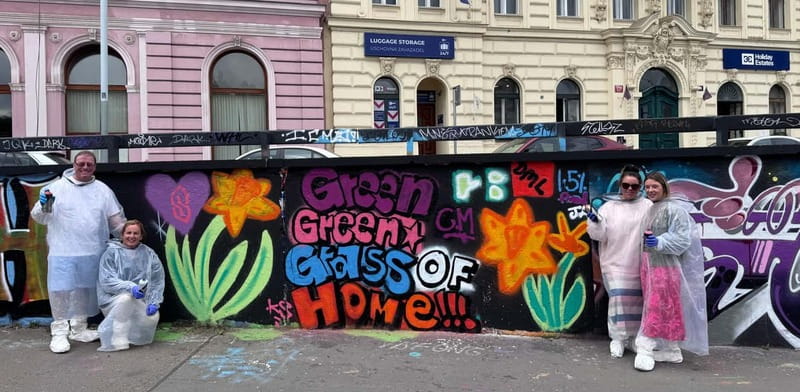 Berlin Graffiti Workshop For Groups & Team-Buildings - Learning spray cans, nozzles, and control