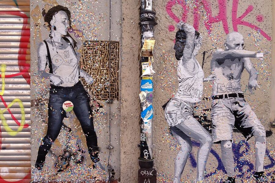 Berlin: Private Kreuzberg Street Art Walking Tour - Timing, walking comfort, and access