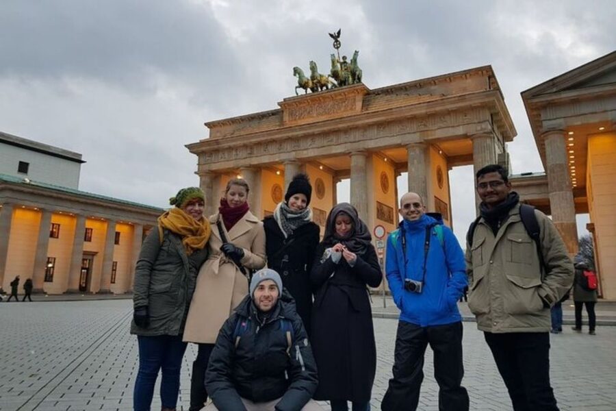 Berlin : Private Street Art Walking Tour (Private Tour) - Photo Stops That Have a Purpose