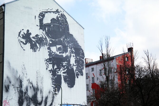 Berlin Street Art & Graffiti Walking Tour - Why Berlin street art works better with a guide