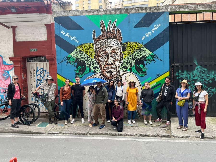 Bogotá: Graffiti Tour el mejor recorrido de arte urbano - Is $13 a fair price?