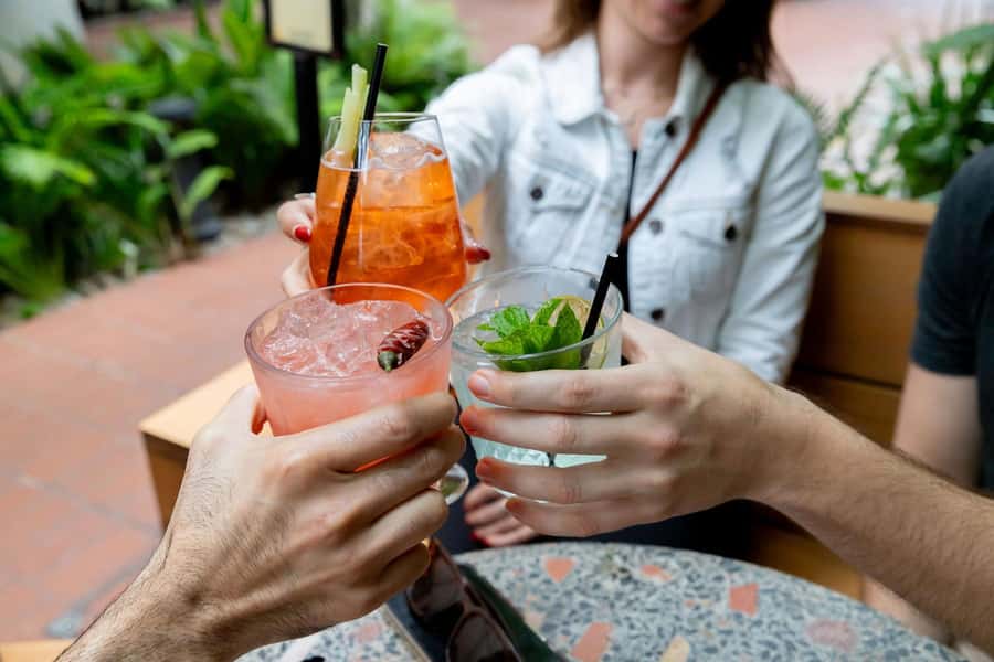 Brisbane: Small Bars and Street Art Tour with a Drink - Why this tour works for a Brisbane evening