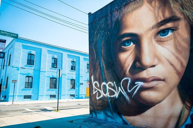 Brooklyn street art and hipster culture tour in French - Williamsburg after the murals