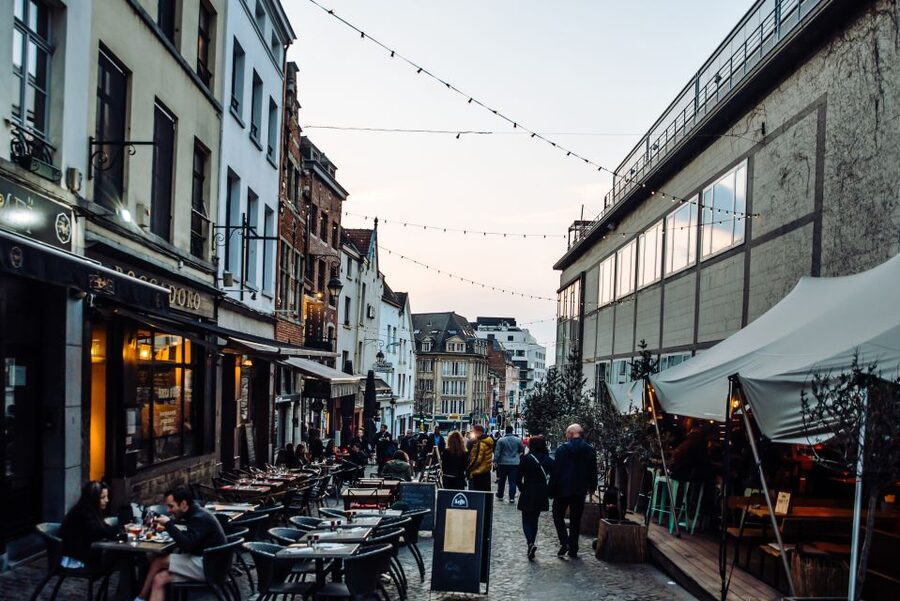 Brussels Comics & Street Art: Private Walking Tour - Brüsel, Harry Potter, and the Manga stop