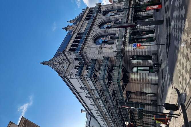 Brussels through its comics murals - Rain, pace, and practical limits