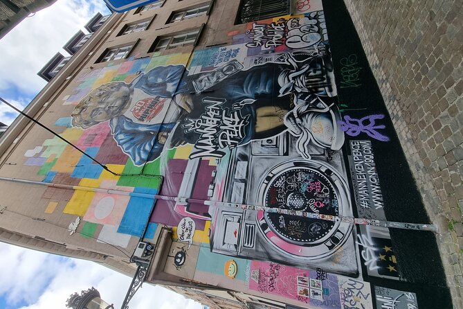 Brussels through its comics murals - Is $32.02 a fair price?