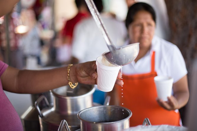 Cancun Street Food Tour with Food Stalls, Local Market and Murals - Yucatecan cooking at Lonchería El Pocito