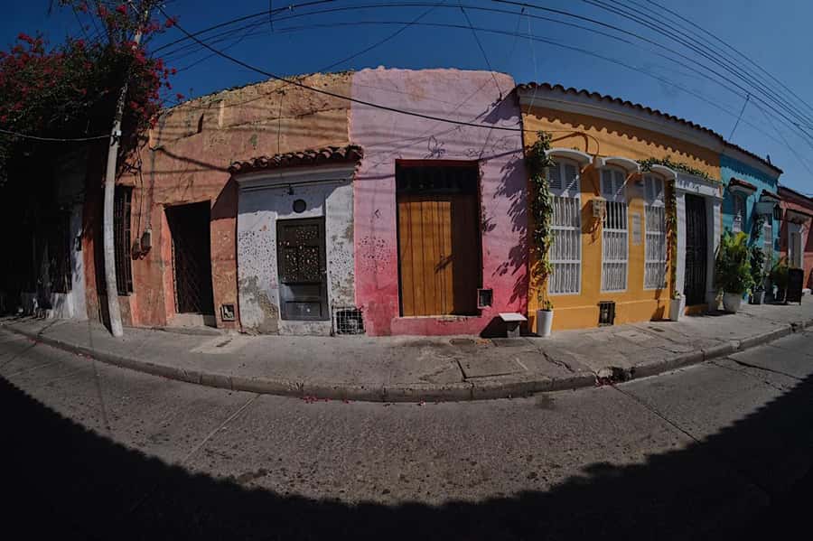 Cartagena: Graffiti Tour in Getsemani - Guide quality and language