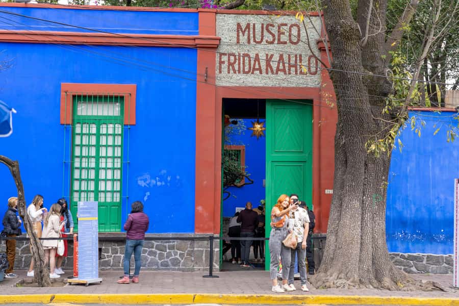 CDMX: Xochimilco, Coyoacan, Frida Kahlo Museum & Murals Tour - Coyoacán gives you the best slow-walking moment