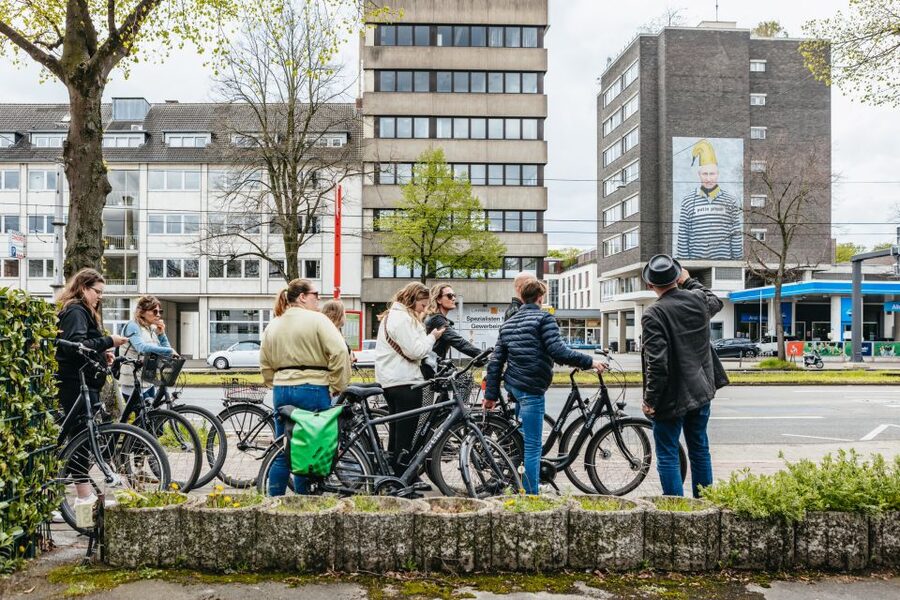 Cologne: Ehrenfeld Street Art Bike Tour - Language, equipment, and booking flexibility