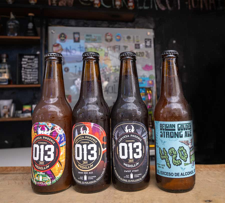 Comuna 13: Graffiti Tour with Tasting, Live Show, & Gallery - Meeting in El Poblado and riding to the commune