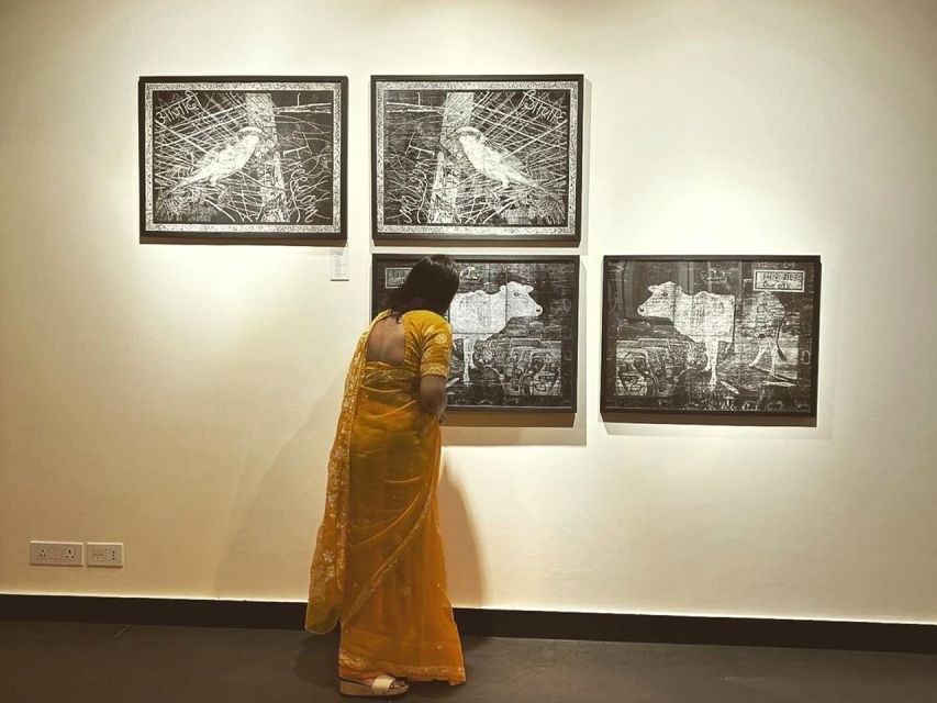 Delhi: Explore Delhi's Street Art & Visit to an Art Centre - Visiting the art centre for young artists