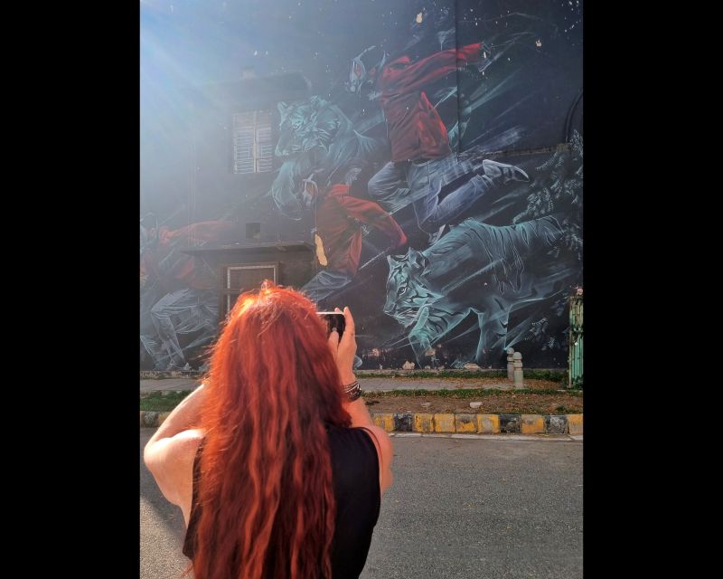 Delhi Street Art Tour: Explore the Murals & Visit a Stepwell - Dosa and filter coffee at a South Indian café