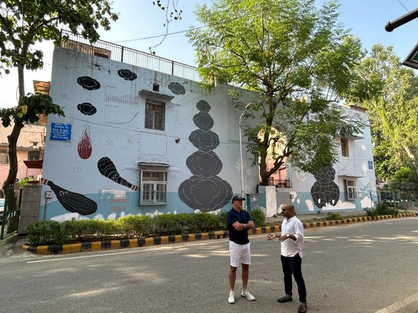Delhi Street Art Tour: Explore the Murals & Visit a Stepwell - Why the guide makes the difference