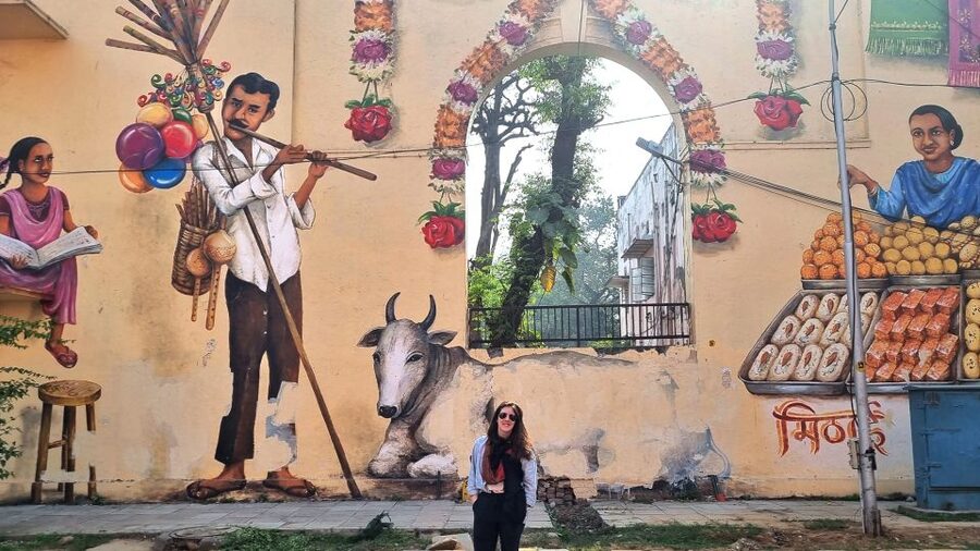 Delhi Street Art Tour: Explore the Murals & Visit a Stepwell - Starting at Golden Bakery in Lodhi Colony