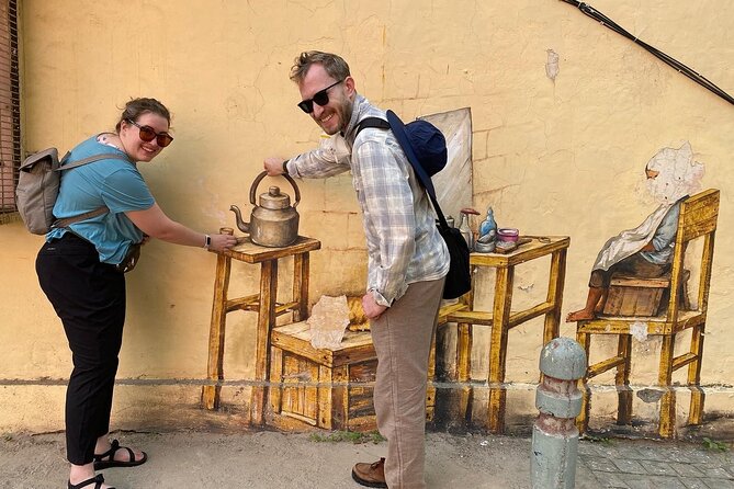 Delhi Street Art Walk in Lodhi Art District with Chai & Food - The art is only half the experience