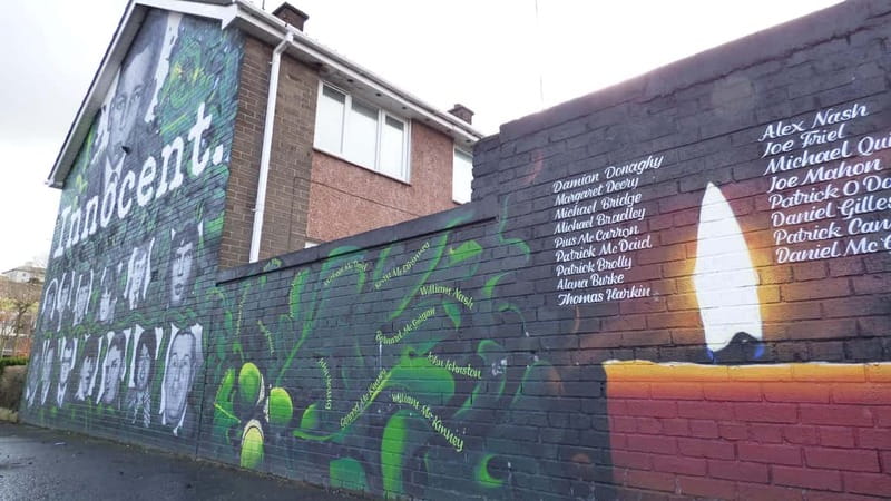 Derry: Bloody Sunday and Bogside Murals Walking Tour - What the guides add to the experience
