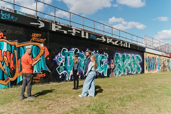 East End London Instagrammable Street Art and Graffiti Tour - A removed Banksy, Shakespeare, and the art of place