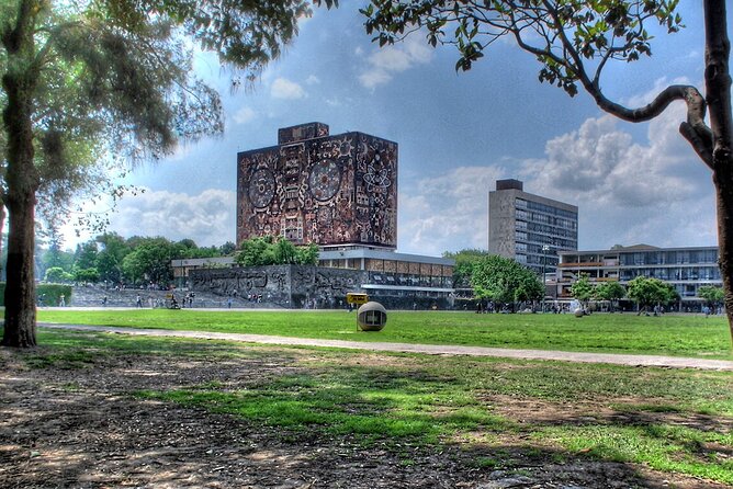 EXCLUSIVE TOUR: Murals+Ciudad Universitaria Stadium-small groups - Who will enjoy this UNAM visit most?