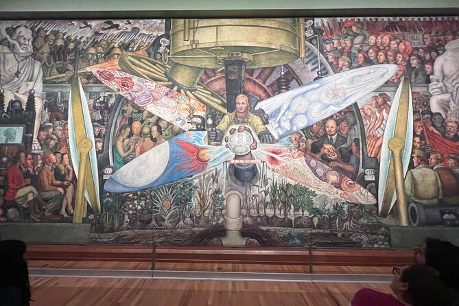 Exploring Mexican Muralism: A Journey through Bellas Artes Palace - Key points to know before you book