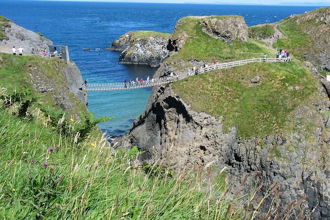 Giant's Causeway and Belfast City Murals Tour inc Game of Thrones Dark Hedges - Carrick-a-Rede: understand what you will actually see