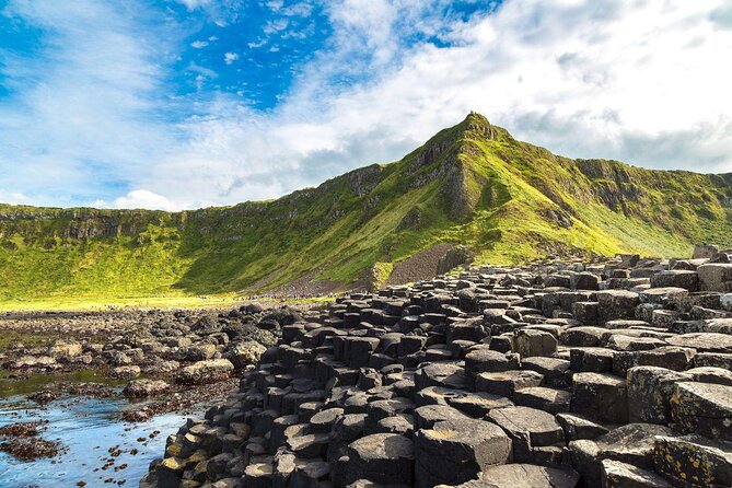 Giants Causeway Tour from Belfast + FREE Belfast Mural Tour - Five things to know before you book