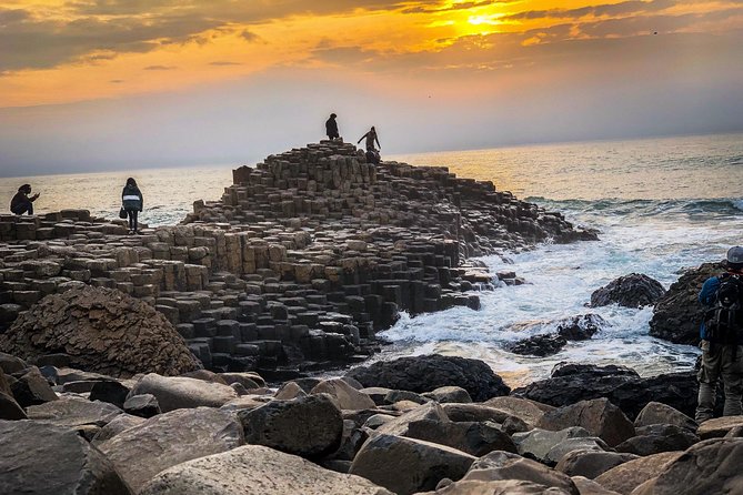 Giants Causeway Tour from Belfast + FREE Belfast Mural Tour - Carrick-a-Rede Rope Bridge for a little drama
