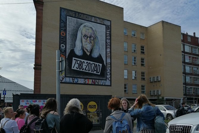 Glasgow Street Art Daily Walking Tour: 2pm - The Clutha Bar and a change of mood