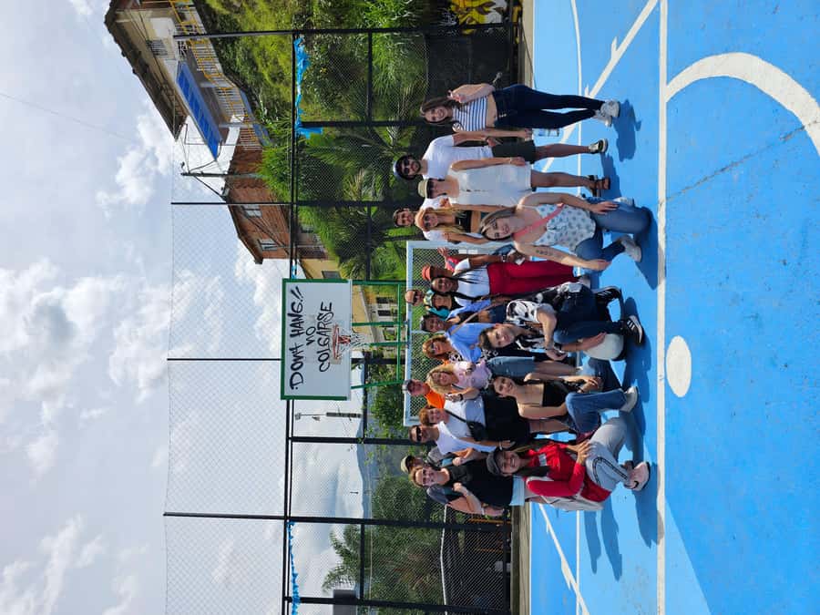 Graffiti Tour comuna 13 and cable car (made by local guides) - The mass grave mountain and the final conversation
