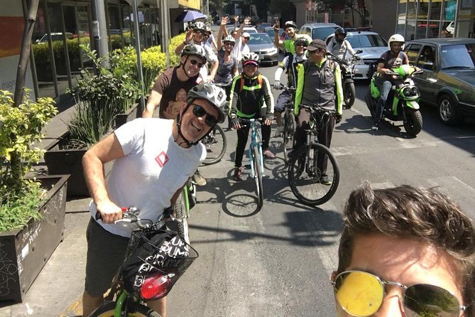 Graffiti & Urban Art Biketour w/ taco stop - Doctores: rough edges and serious street art
